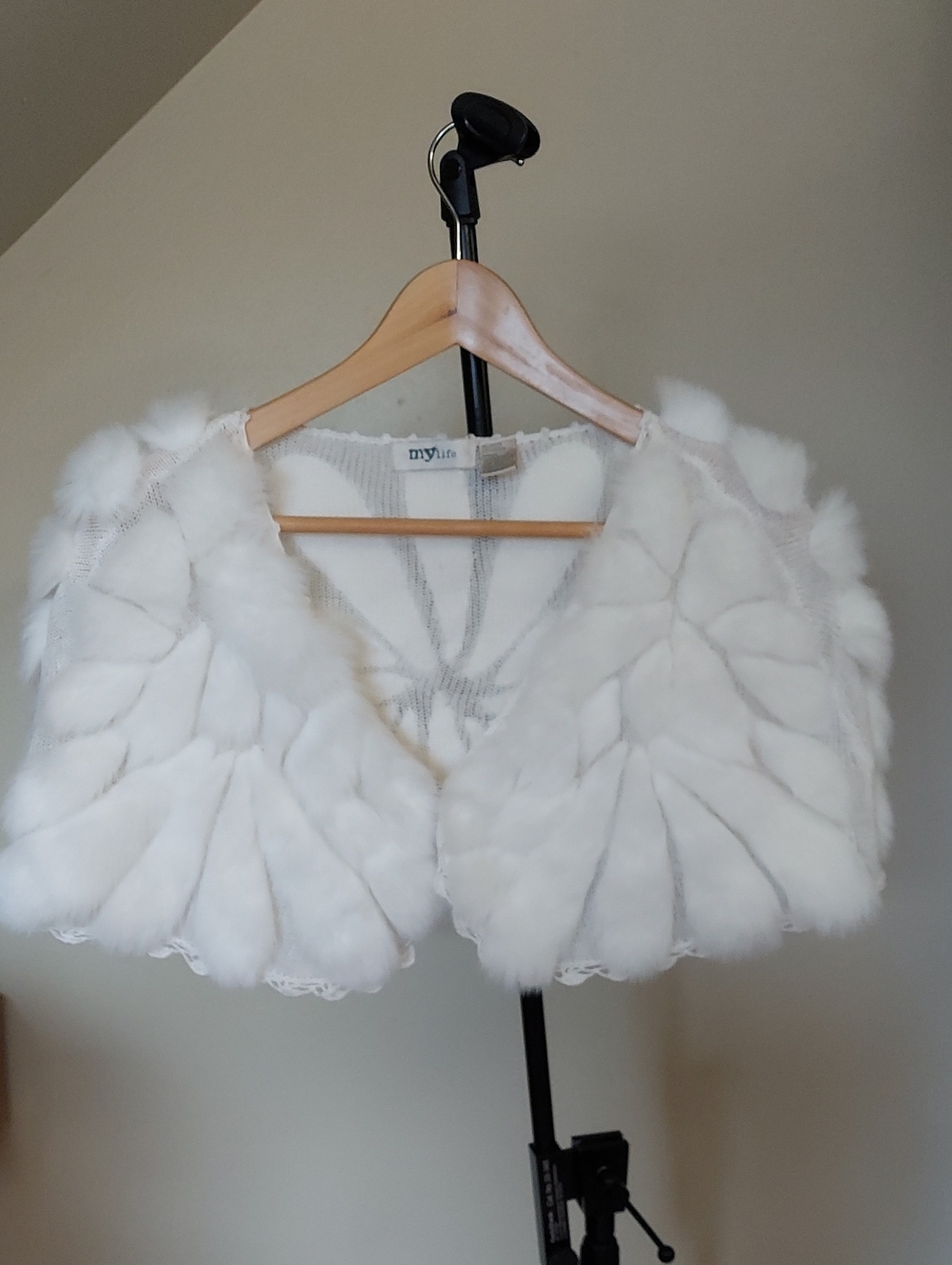 My Life White/ Off White Faux Fur  Crochet Edging Shrug Capelet OS
